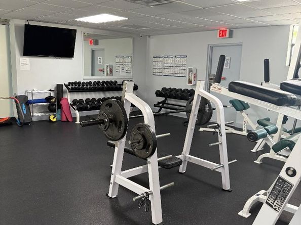 600 Parkview Dr 826, Hallandale Beach FL 33009