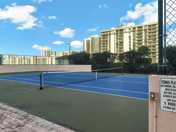 3020 NE 32nd Ave 406, Fort Lauderdale FL 33308