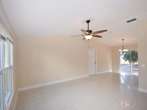 2948 Avenue H W, Riviera Beach FL 33404