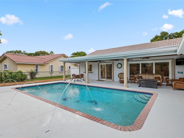 1459 NW 113th Ter, Coral Springs FL 33071