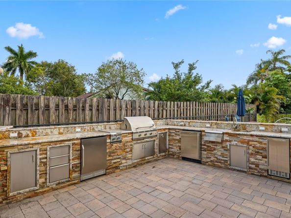 1459 NW 113th Ter, Coral Springs FL 33071