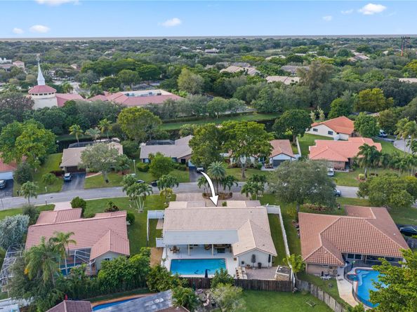 1459 NW 113th Ter, Coral Springs FL 33071
