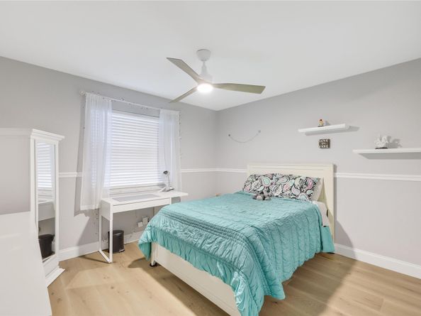 1459 NW 113th Ter, Coral Springs FL 33071