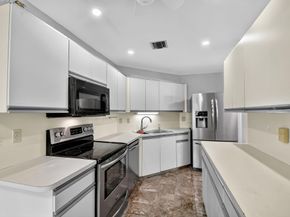6869 Fountains Circle 6869, Lake Worth FL 33467