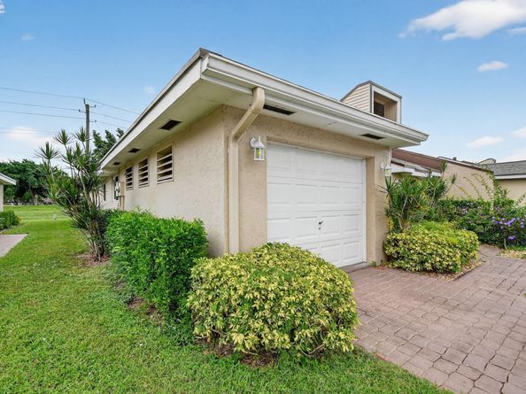 6869 Fountains Circle 6869, Lake Worth FL 33467