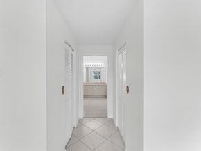 2705 Pointe Circle, Greenacres FL 33413