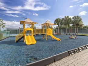 2705 Pointe Circle, Greenacres FL 33413