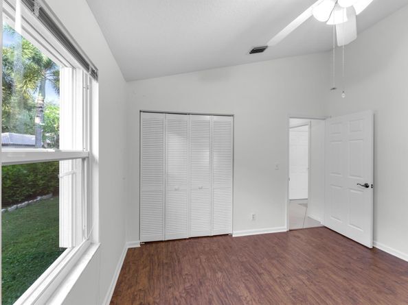 2705 Pointe Circle, Greenacres FL 33413