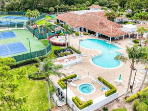 2705 Pointe Circle, Greenacres FL 33413