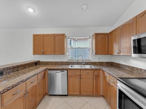 2705 Pointe Circle, Greenacres FL 33413