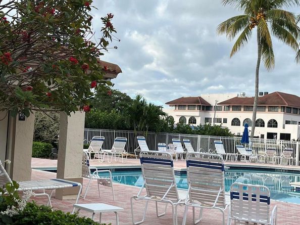 6549 S Via Regina, Boca Raton FL 33433