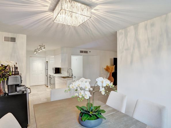 3237 Clint Moore Road 108, Boca Raton FL 33496