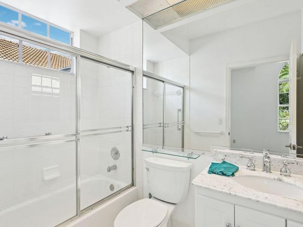 12921 Oak Knoll Drive, Palm Beach Gardens FL 33418