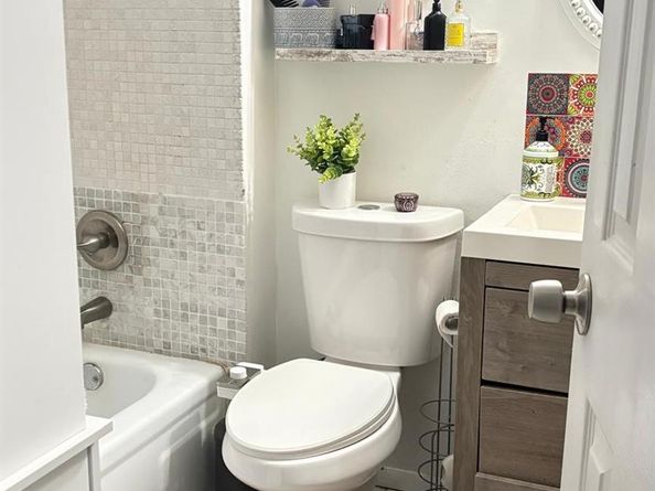 118 Royal Park Dr 1F, Oakland Park FL 33309