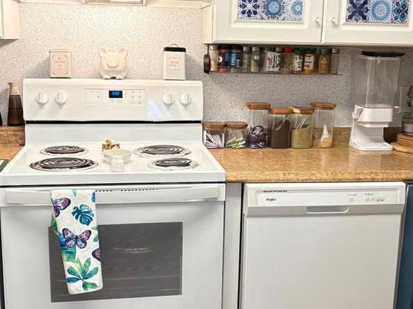 118 Royal Park Dr 1F, Oakland Park FL 33309