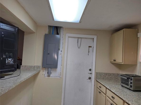 2420 N 59TH Ter, Hollywood FL 33021