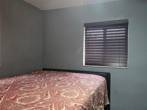 2420 N 59TH Ter, Hollywood FL 33021