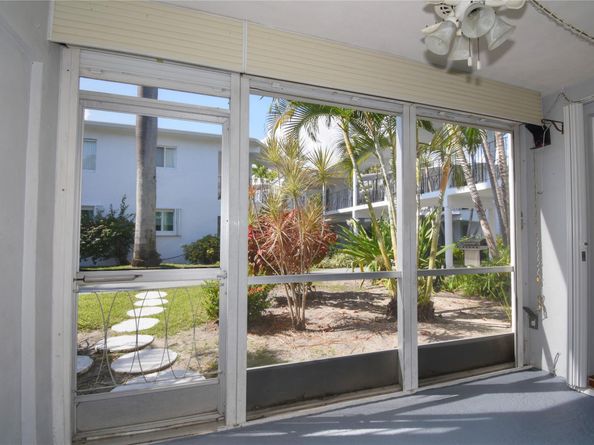 2161 NE 42nd Ct 114, Lighthouse Point FL 33064