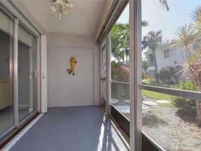 2161 NE 42nd Ct 114, Lighthouse Point FL 33064