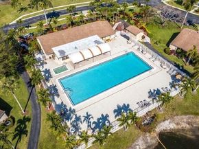 813 Sky Pine Way E1, Greenacres FL 33415