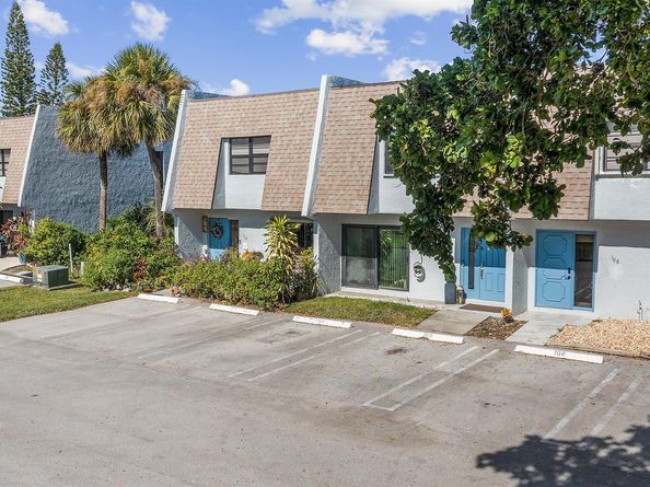 455 Canal Point N 108, Delray Beach FL 33444