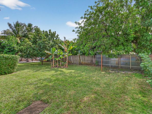 254 NE 22nd Street, Delray Beach FL 33444