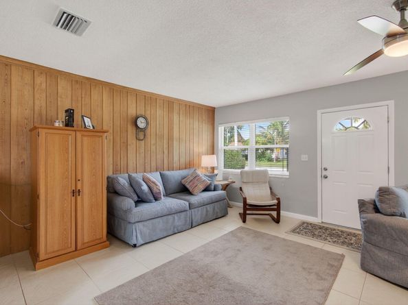 254 NE 22nd Street, Delray Beach FL 33444