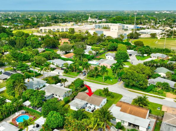 254 NE 22nd Street, Delray Beach FL 33444