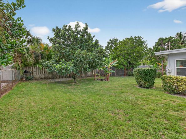 254 NE 22nd Street, Delray Beach FL 33444