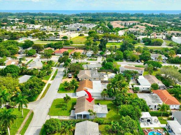 254 NE 22nd Street, Delray Beach FL 33444