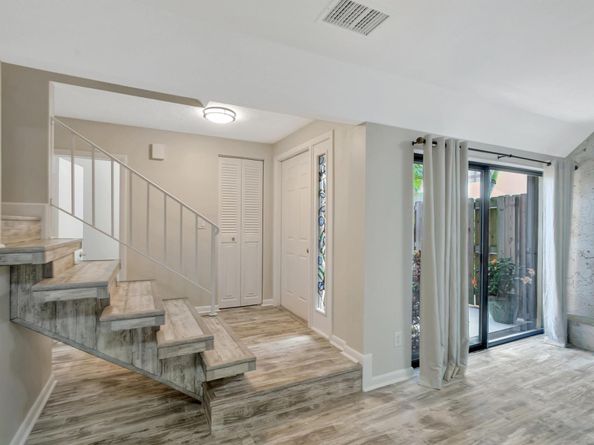 3530 E Gardens East Drive E B, Palm Beach Gardens FL 33410