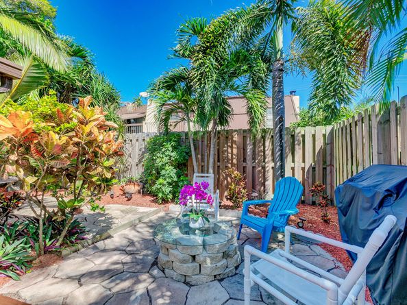 3530 E Gardens East Drive E B, Palm Beach Gardens FL 33410