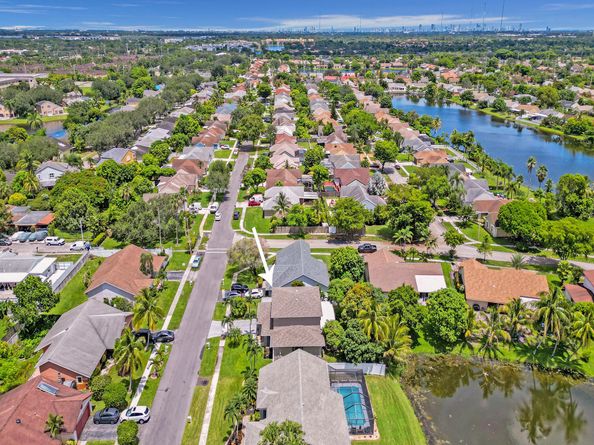 9610 Dunhill Drive, Miramar FL 33025