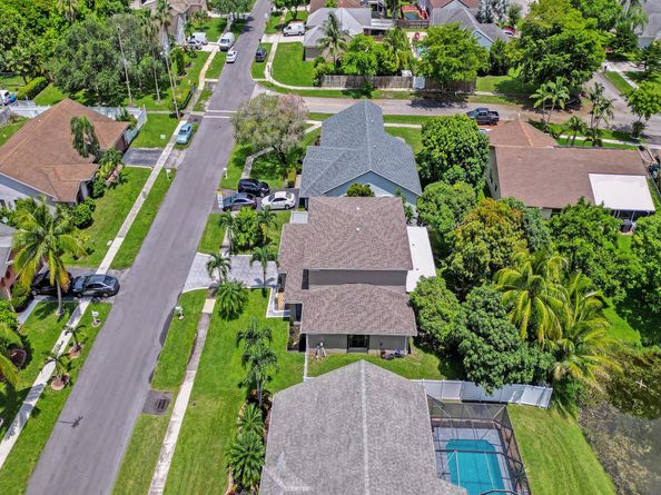 9610 Dunhill Drive, Miramar FL 33025