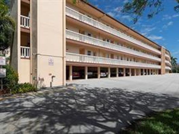 6701 Cypress Rd 207, Plantation FL 33317