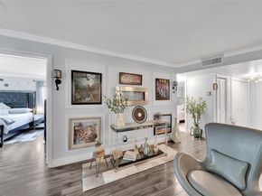 9281 Sunrise Lakes Blvd 212, Sunrise FL 33322