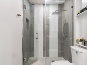 10215 NW 80th Dr, Tamarac FL 33321