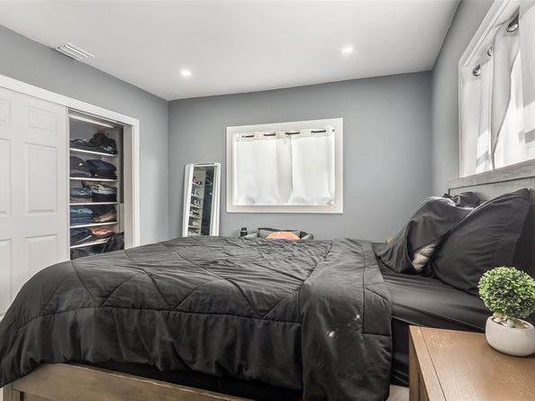 10215 NW 80th Dr, Tamarac FL 33321