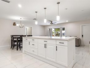 10215 NW 80th Dr, Tamarac FL 33321