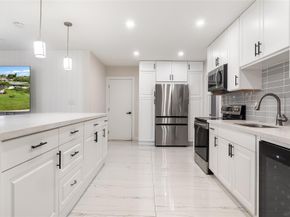 10215 NW 80th Dr, Tamarac FL 33321