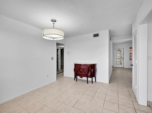 1330 NW 43rd Ave 104, Lauderhill FL 33313