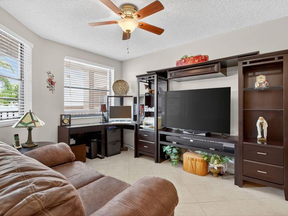 7445 Fairfax Dr 209, Fort Lauderdale FL 33321