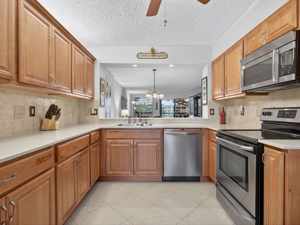 7445 Fairfax Dr 209, Fort Lauderdale FL 33321