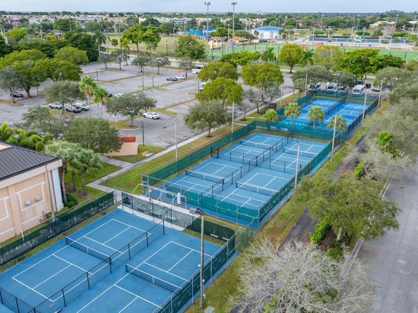 7445 Fairfax Dr 209, Fort Lauderdale FL 33321