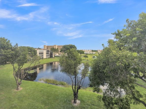 7192 Huntington Lane 407, Delray Beach FL 33446