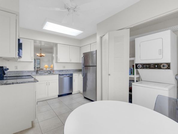 7192 Huntington Lane 407, Delray Beach FL 33446