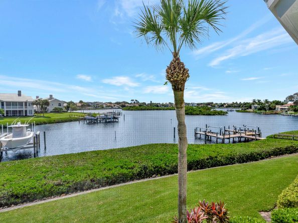 372 Spyglass Way, Jupiter FL 33477