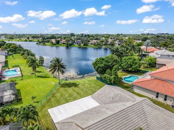 15600 Huntridge Rd