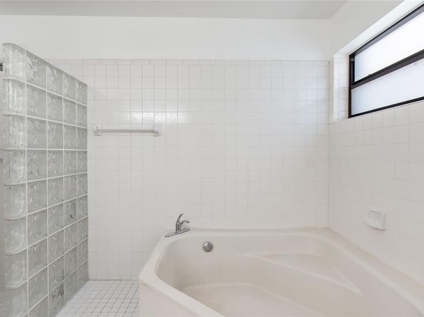 15600 Huntridge Rd, Davie FL 33331