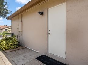 15600 Huntridge Rd, Davie FL 33331